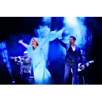 Антон и Виктория Макарские Живои Концерт (2026-02-11) Антон и Виктория Макарские Живои Концерт (2026-02-11)